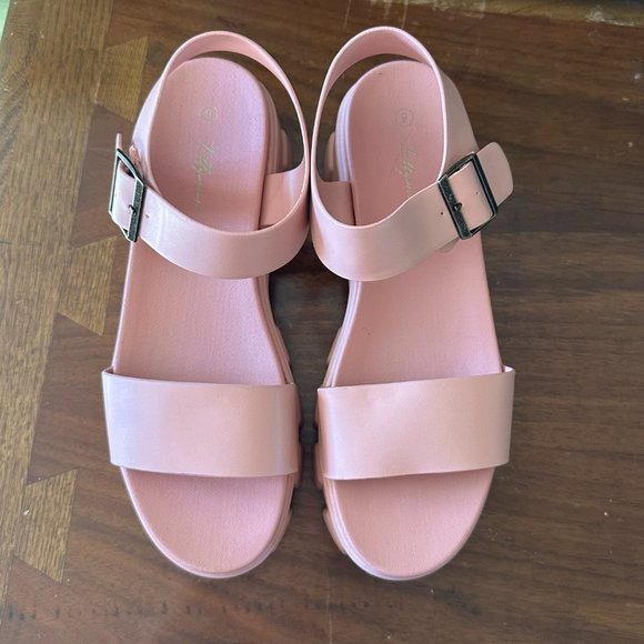 LUFFYMOMO {NIB} Chunky Platform *90s style* Lug Sole Sandals 9 blush pink salmon - Picture 6 of 9